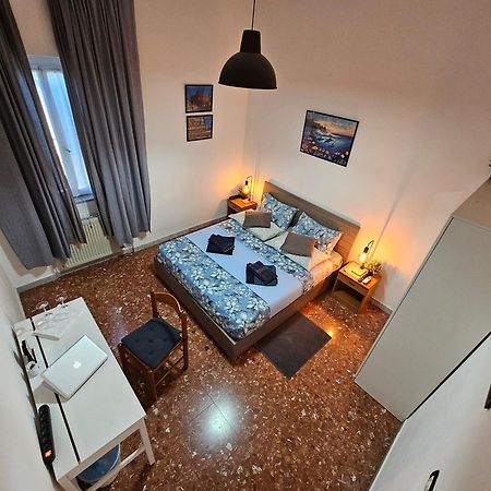 Eva Capital Guest House Vitinia Esterno foto