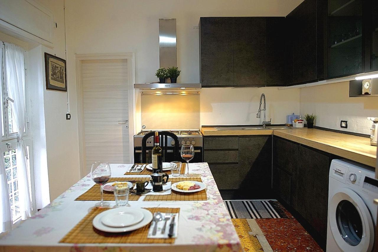 Eva Capital Guest House Vitinia Esterno foto